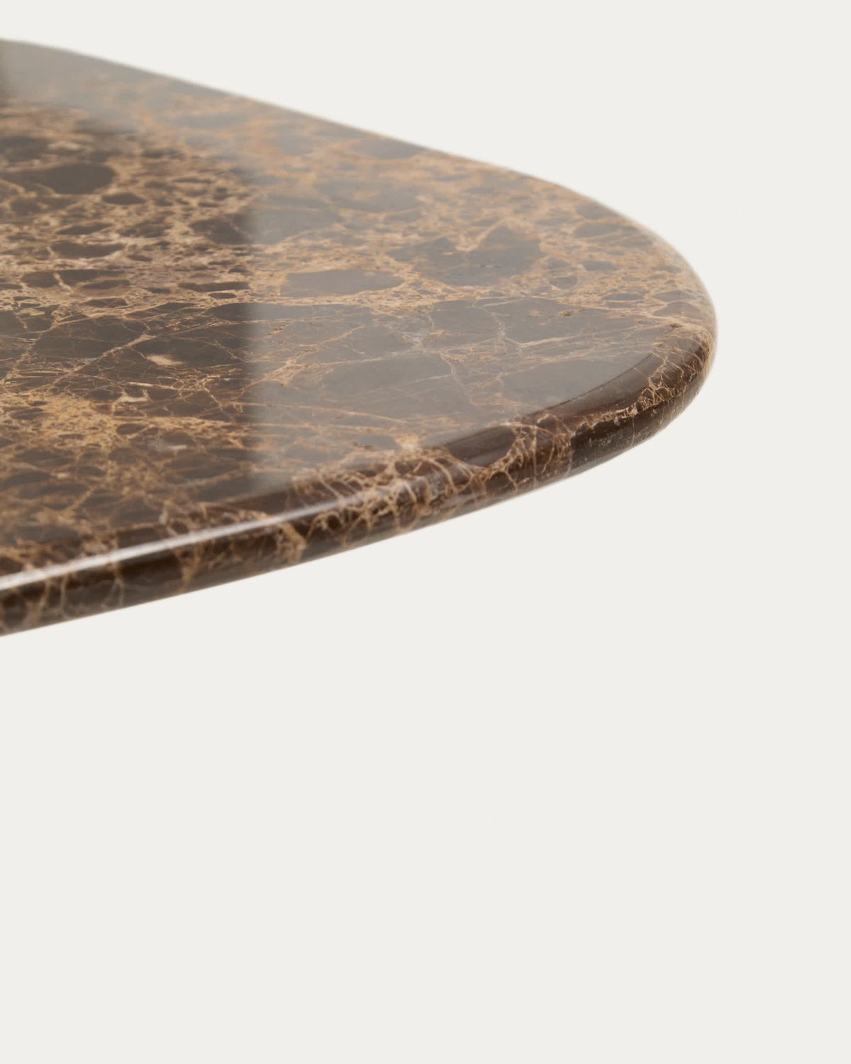 Mesa auxiliar Pirita de mármol marrón y patas de madera maciza de roble acabado oscuro 71 x 70 cm FSC 100%