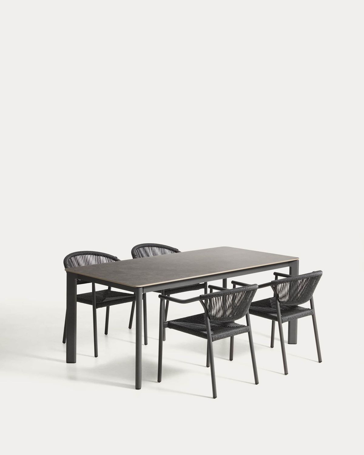 Set de mesa Anafi de piedra sinterizada y aluminio grafito y 4 sillas Livadia de aluminio grafito 180 x 90 cm