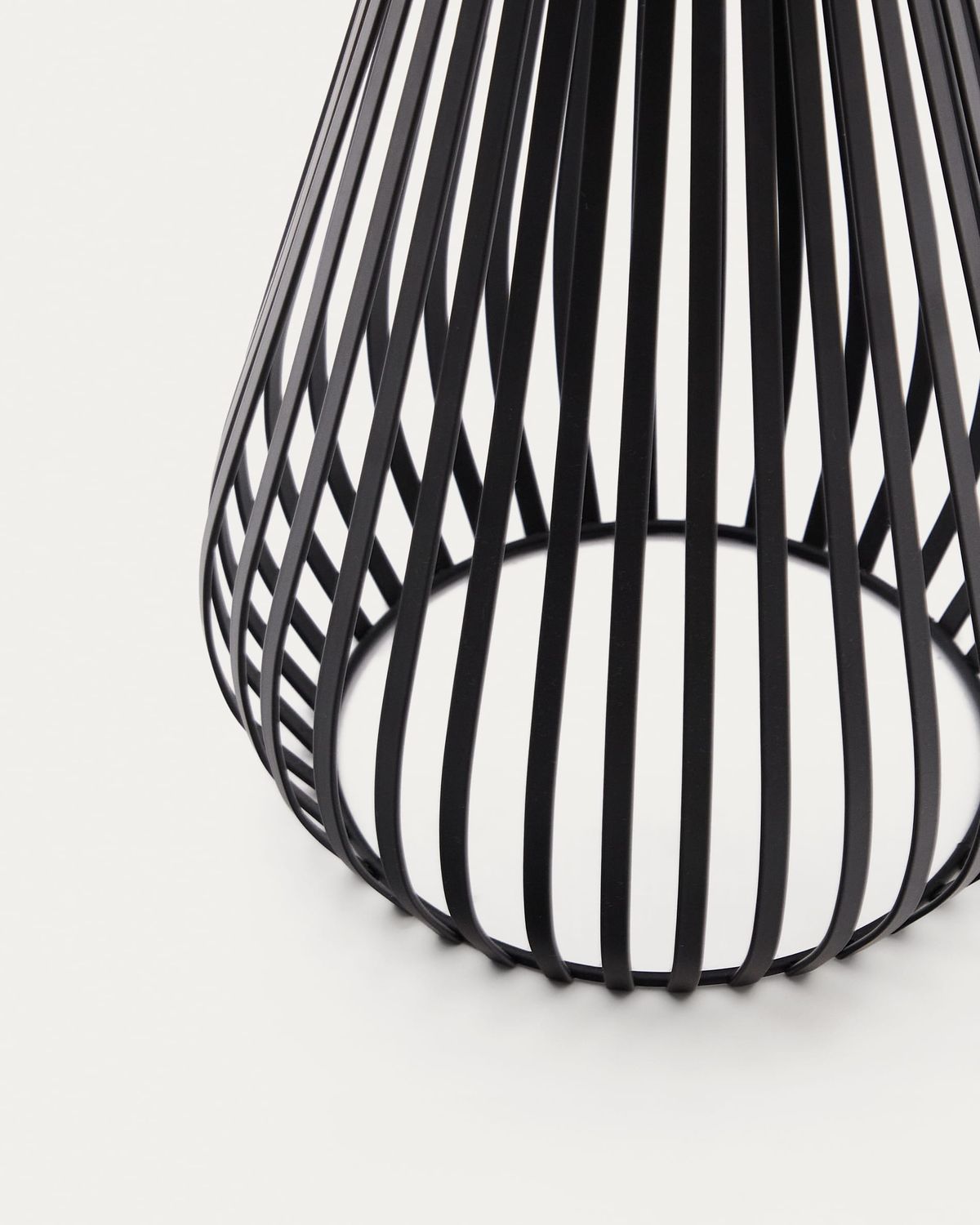 Lámpara de mesa solar Reiba de metal negro