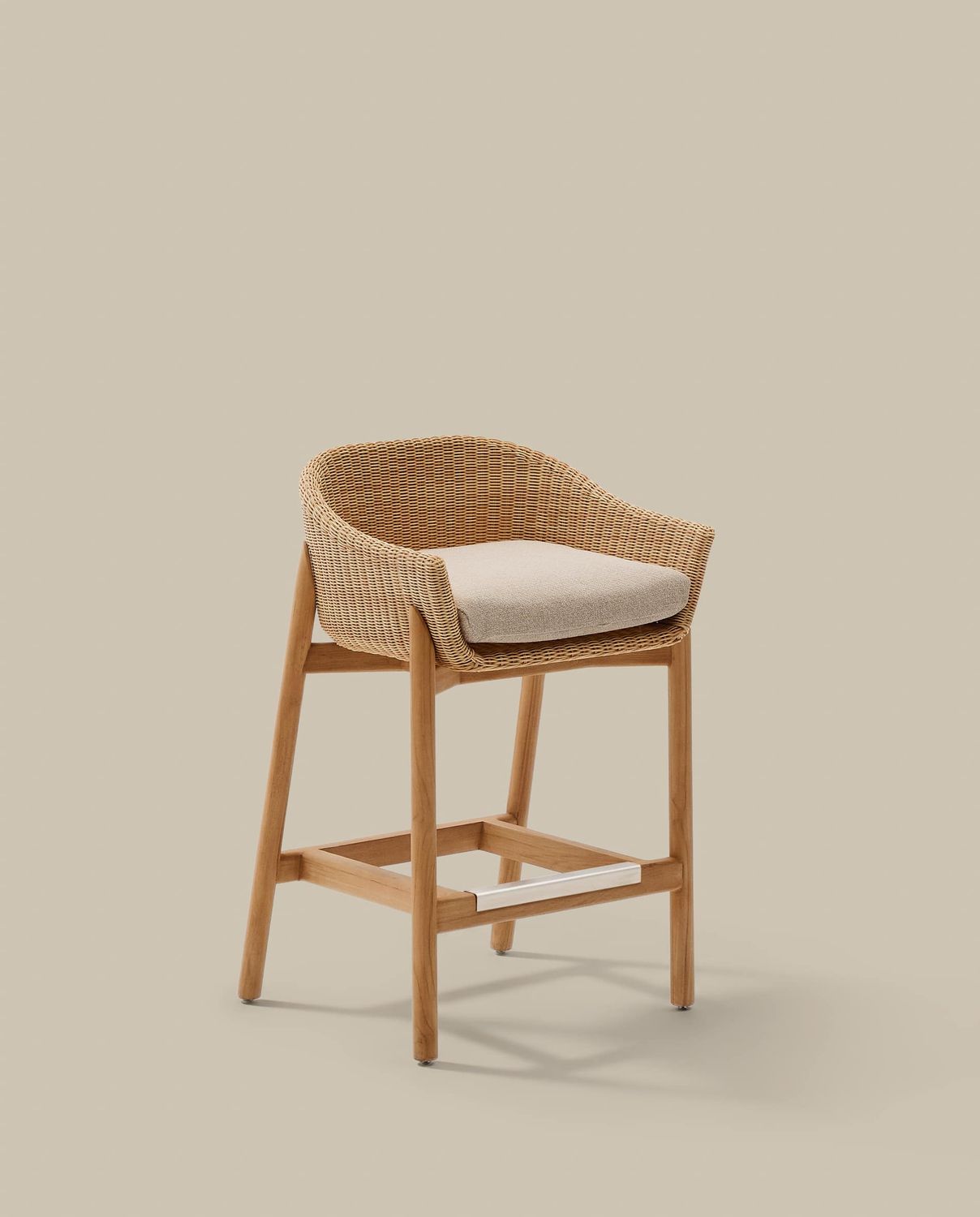 Taburete Galea de madera maciza de teca y ratán sintético 75 cm FSC 100%