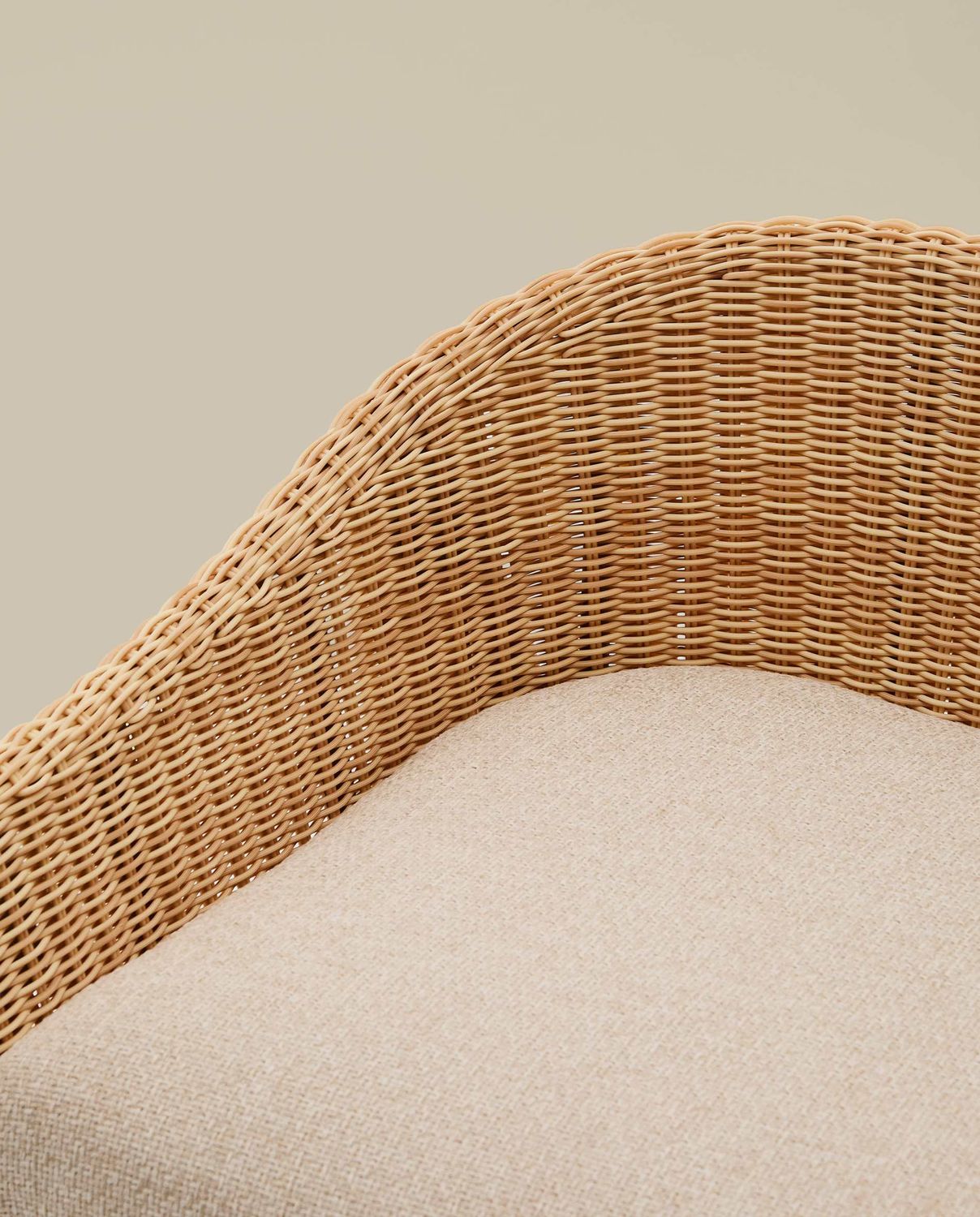Taburete Galea de madera maciza de teca y ratán sintético 75 cm FSC 100%