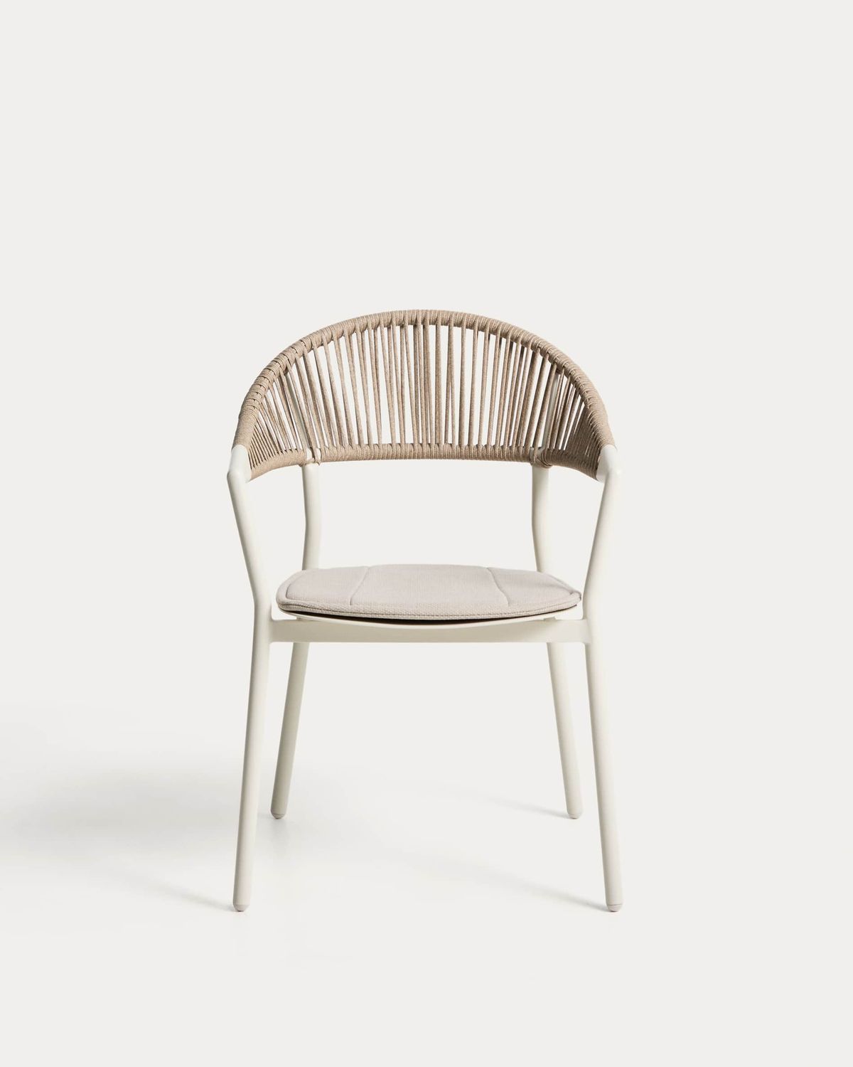 Silla apilable de exterior Alimia de aluminio crudo y cuerda sintética beige