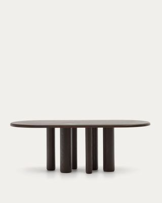 Mesa ovalada Mailen en chapa de fresno con acabado oscuro Ø 220 x 105 cm