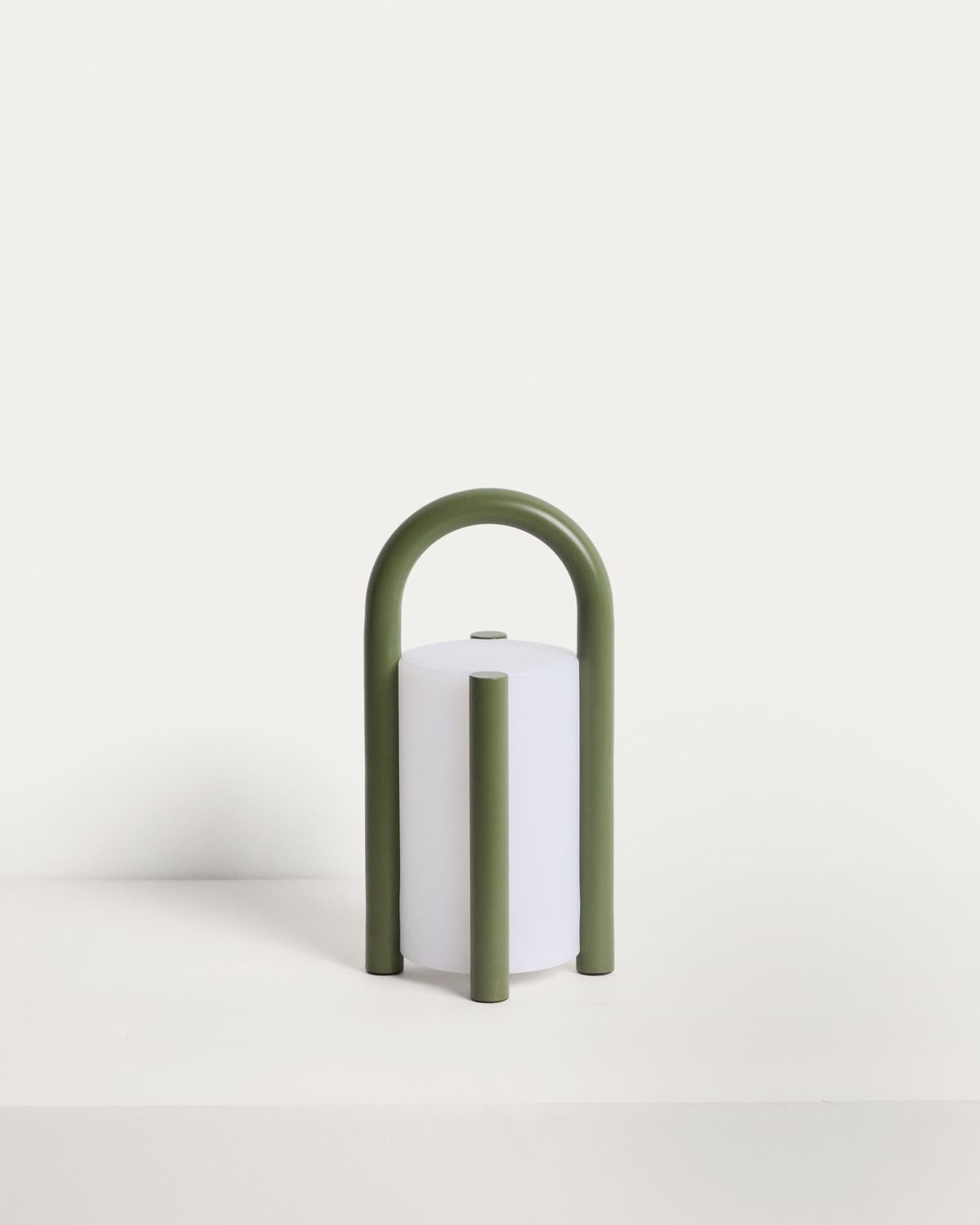 Lámpara de mesa pequeña portátil Leros de polietileno y acero verde