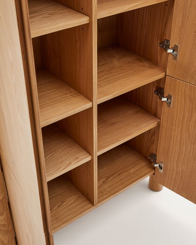 Aparador alto Salaya de madera contrachapada de fresno FSC Mix Credit 100 x 134 cm