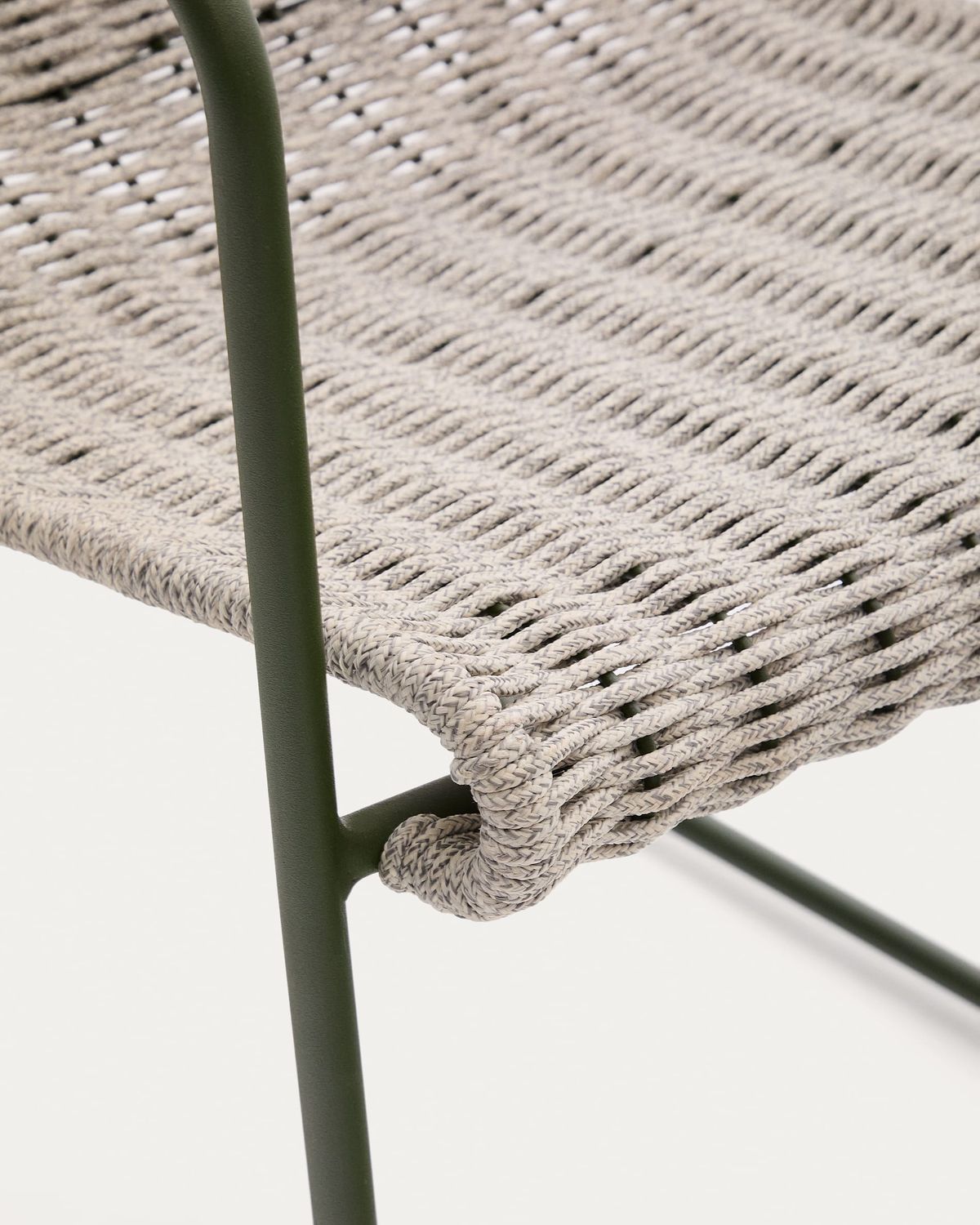 Silla apilable Maurina de acero galvanizado verde y cuerda crudo y gris