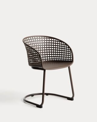 Silla de exterior Tenaro de plástico con estructura de acero marrón