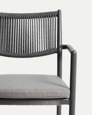 Silla apilable de exterior Argasi de aluminio grafito y cuerda sintética gris oscuro