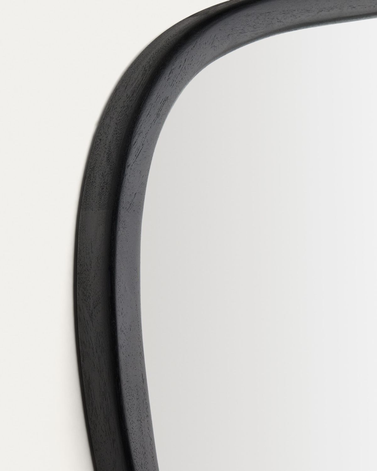 Espejo Alura de madera de teca negro FSC 100% 45,5 x 47 cm