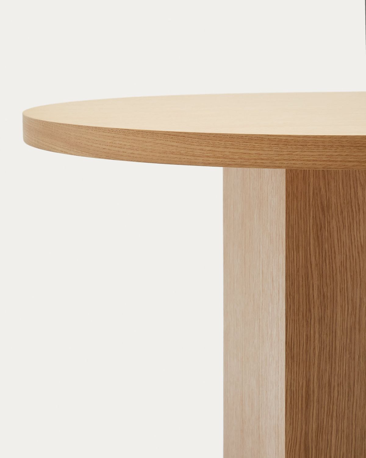 Mesa Nealy de chapa de roble con acabado natural 240 x 100 cm