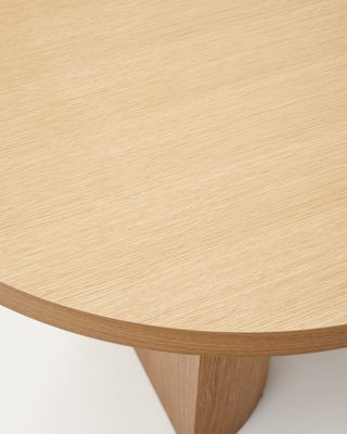 Mesa Nealy de chapa de roble con acabado natural 240 x 100 cm