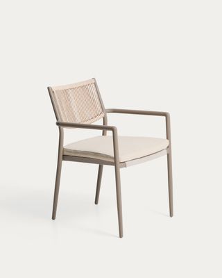 Silla apilable de exterior Argasi de aluminio topo y cuerda sintética beige