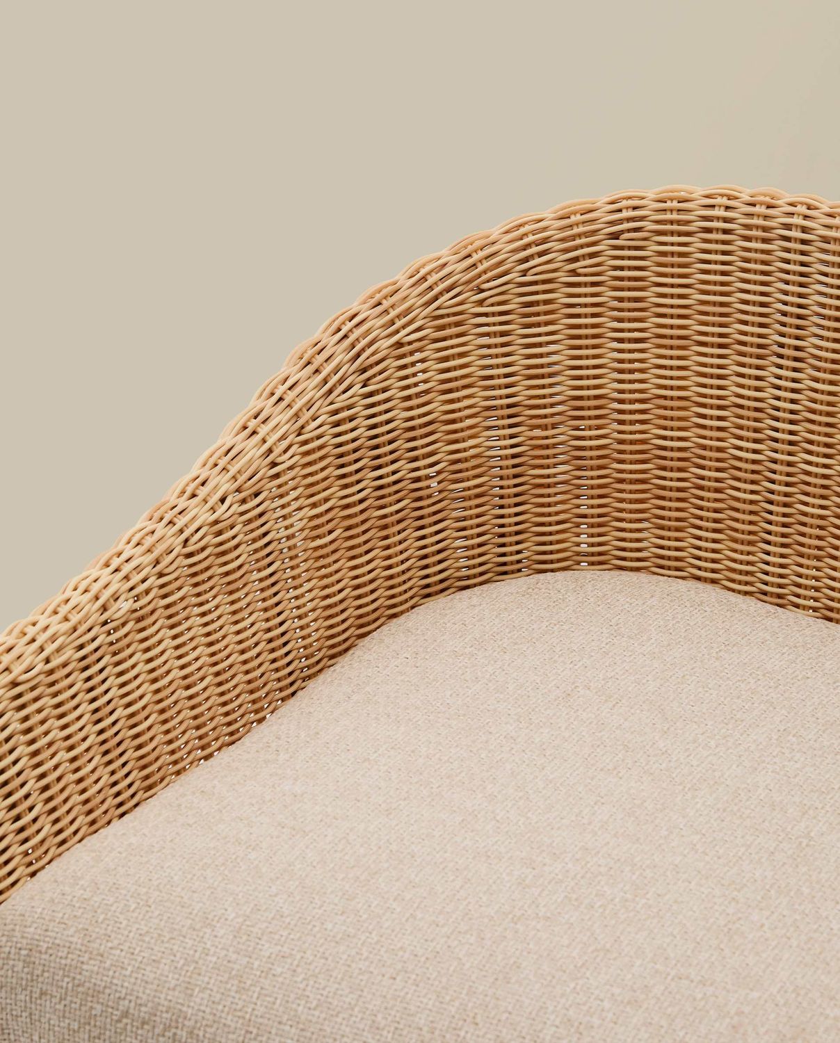 Taburete Galea de madera maciza de teca y ratán sintético 65 cm FSC 100%