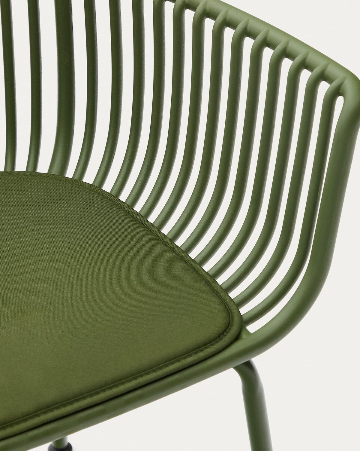 Silla de exterior Surpika con patas de acero verde