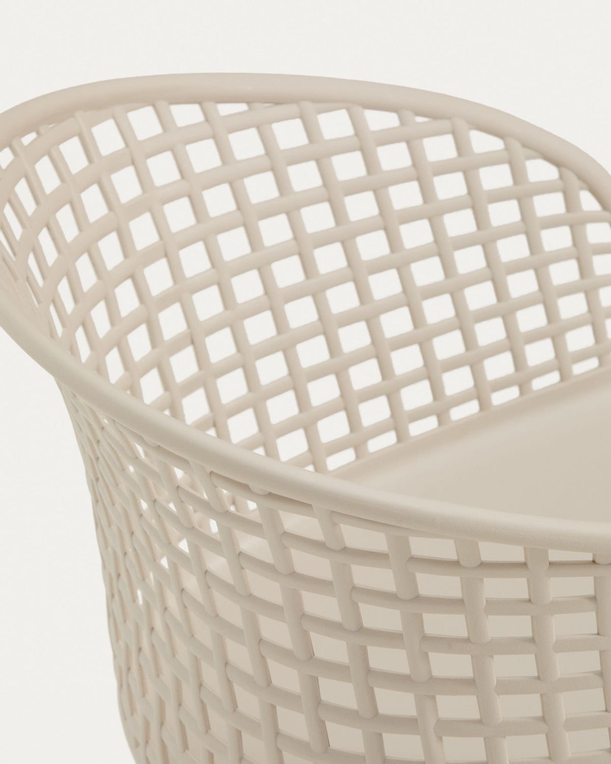 Silla de exterior Tenaro de plástico con estructura de acero beige