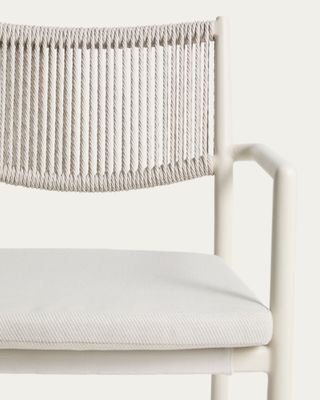Silla apilable de exterior Argasi de aluminio crudo y cuerda sintética gris