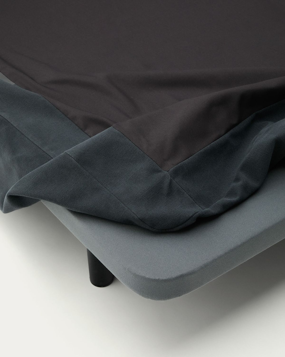 Cama desenfundable Jaira de lino y algodón gris antracita para colchón de 180x200cm FSC Mix Credit