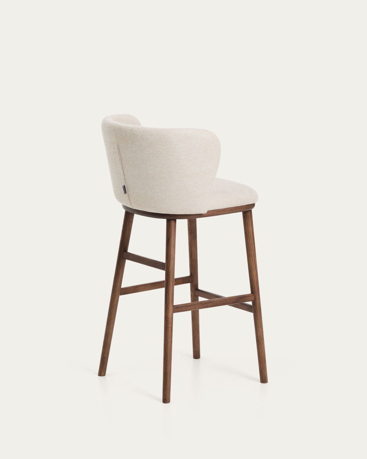 Taburete Ciselia chenilla beige y patas de madera maciza fresno acabado tono nogal FSC Mix Credit 75cm