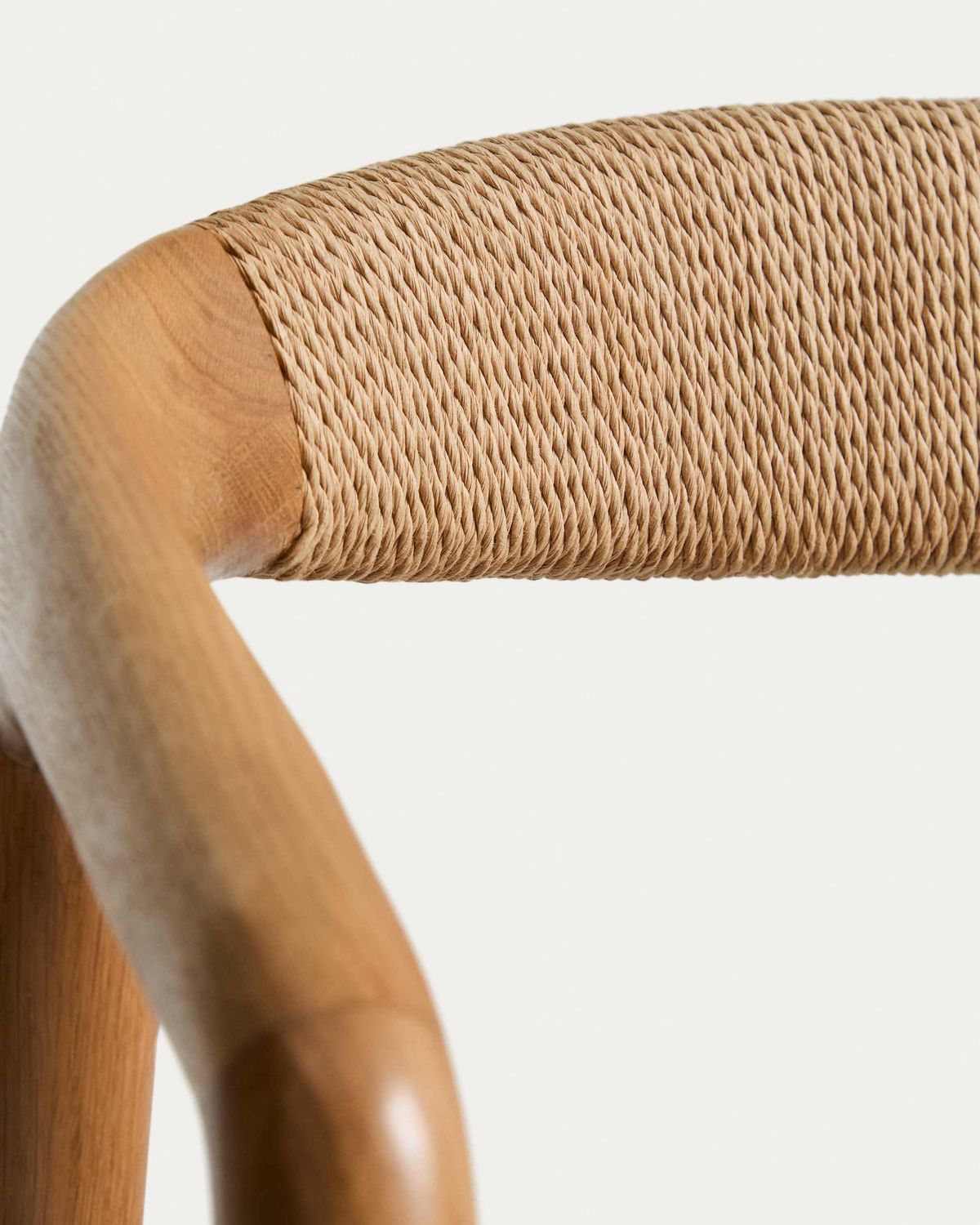 Taburete Derile de madera maciza de roble acabado tono natural y cuerda de papel beige FSC Mix Credit 65 cm