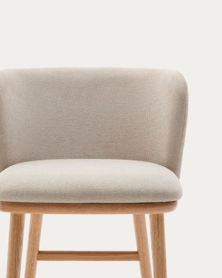 Taburete Ciselia chenilla beige y madera maciza fresno acabado tono natural FSC Mix Credit 65cm