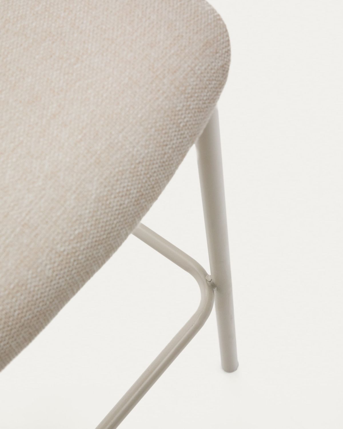 Taburete Ciselia de chenilla beige y acero beige altura 65 cm FSC Mix Credit