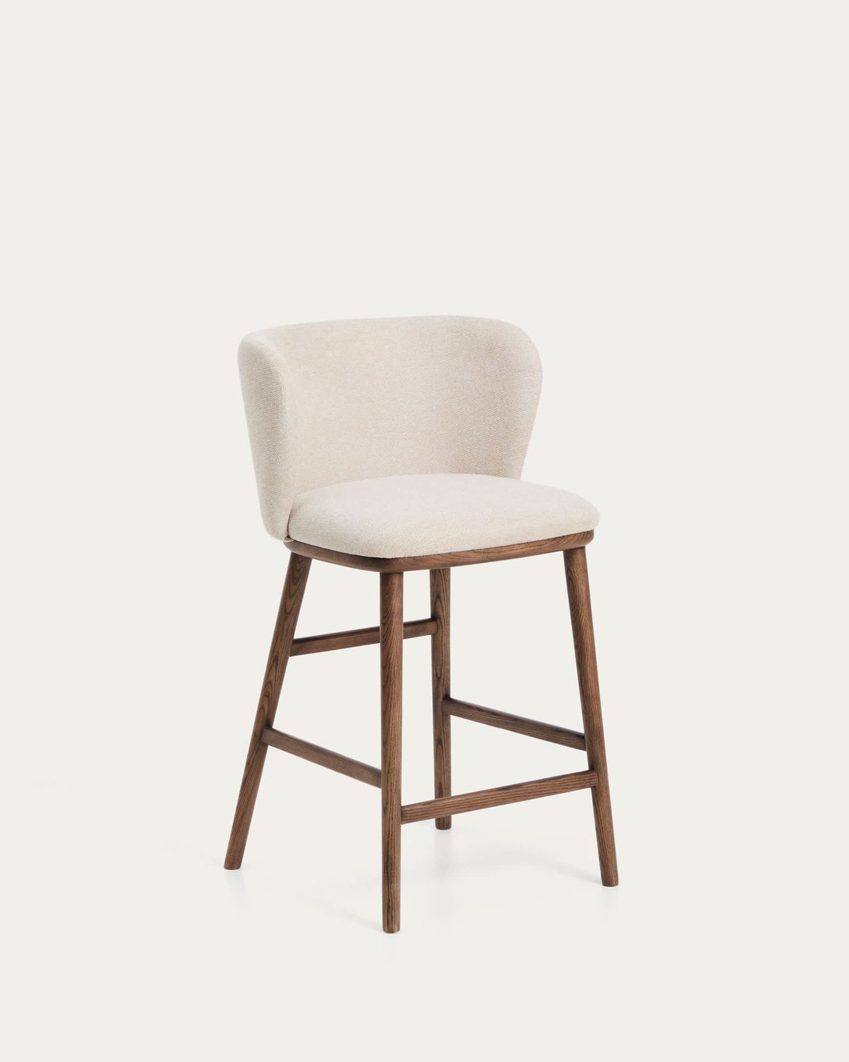 Taburete Ciselia chenilla beige y patas de madera maciza fresno acabado tono nogal FSC Mix Credit 65cm