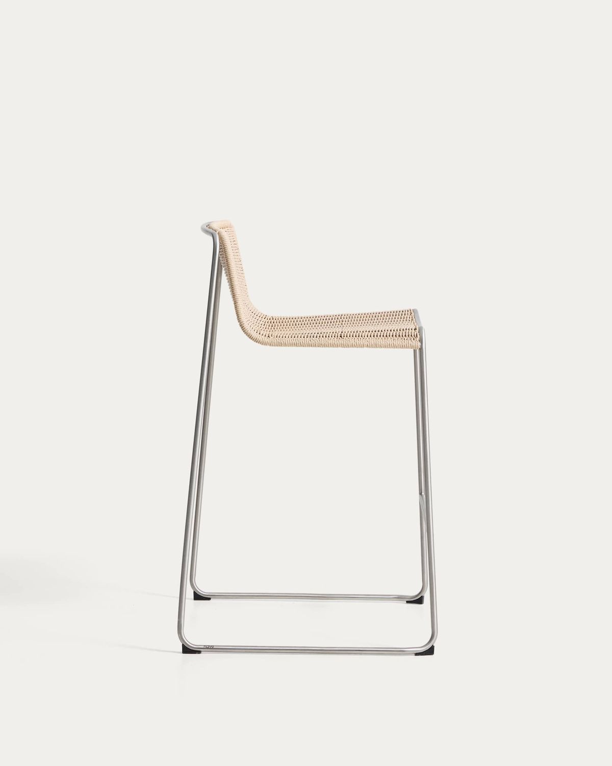 Taburete apilable Tavari de cuerda sintética beige y acero inoxidable AISI 304 efecto cepillado 75 cm