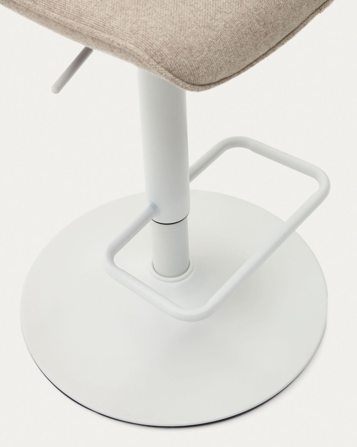 Taburete Zenda de chenilla beige y acero blanco mate 81-102 cm FSC 100%