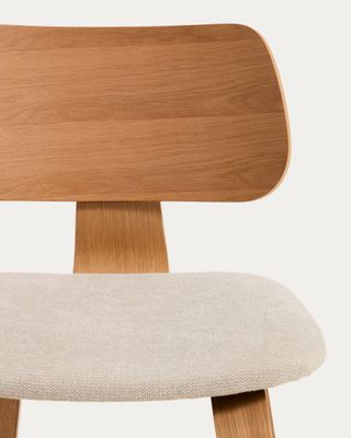 Taburete Gena de chapa de roble y chenilla beige 65cm