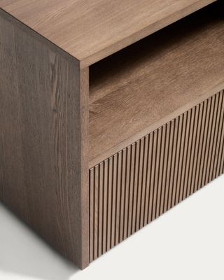 Mesita de noche Helvine de chapa de fresno con acabado tono nogal 60 x 52 cm FSC 100%