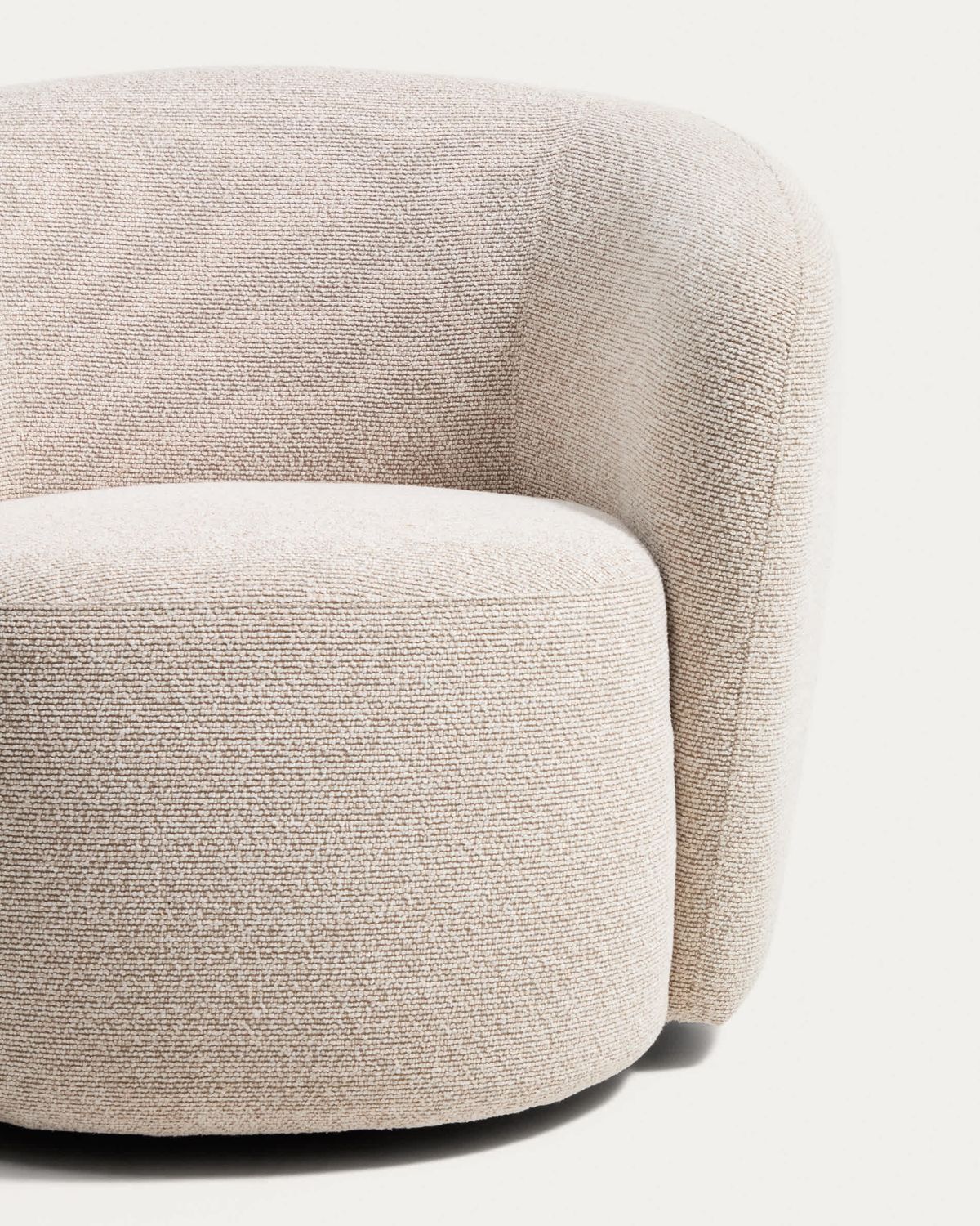 Butaca giratoria Odenia de micro bouclé beige