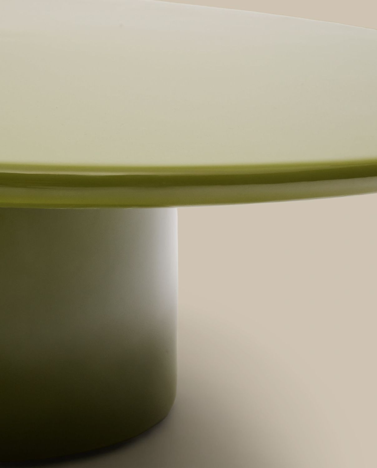 Mesa de centro Albanella de cemento con acabado verde brillante Ø85 cm