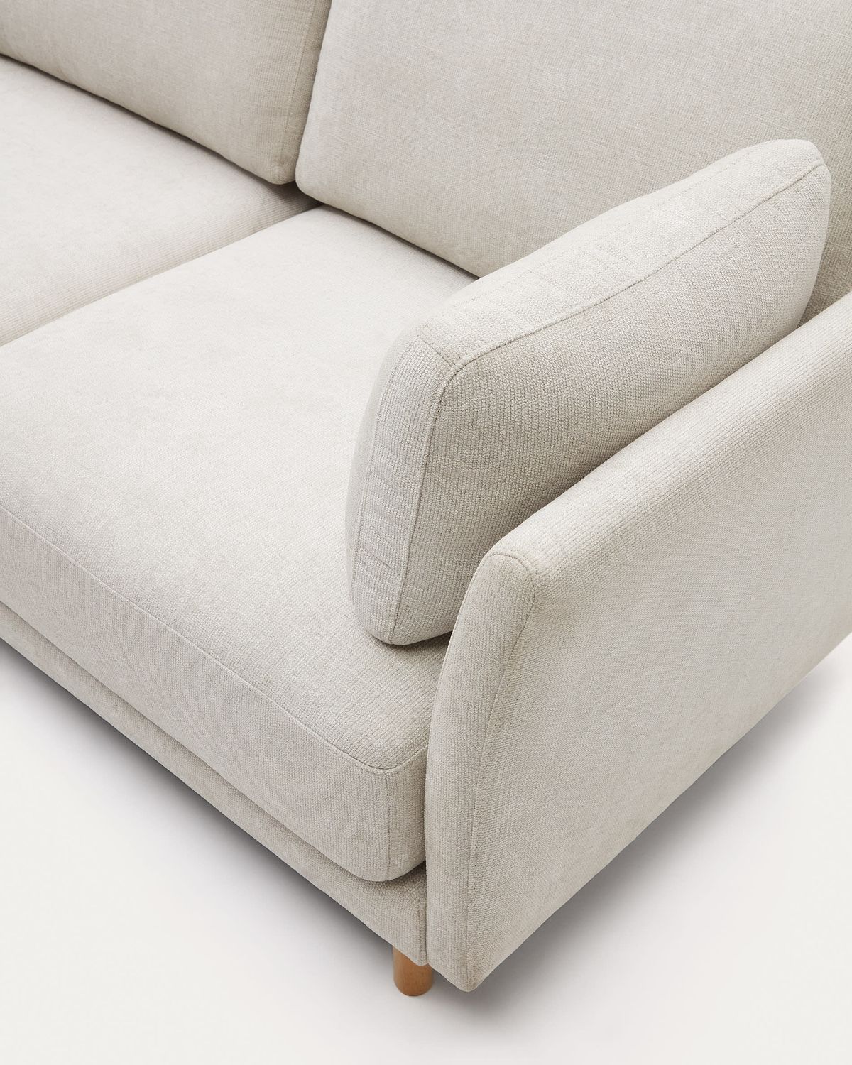 Sofá Gilma 3 plazas chenilla chaise longue derecho/izquierdo perla y patas natural 260 cm