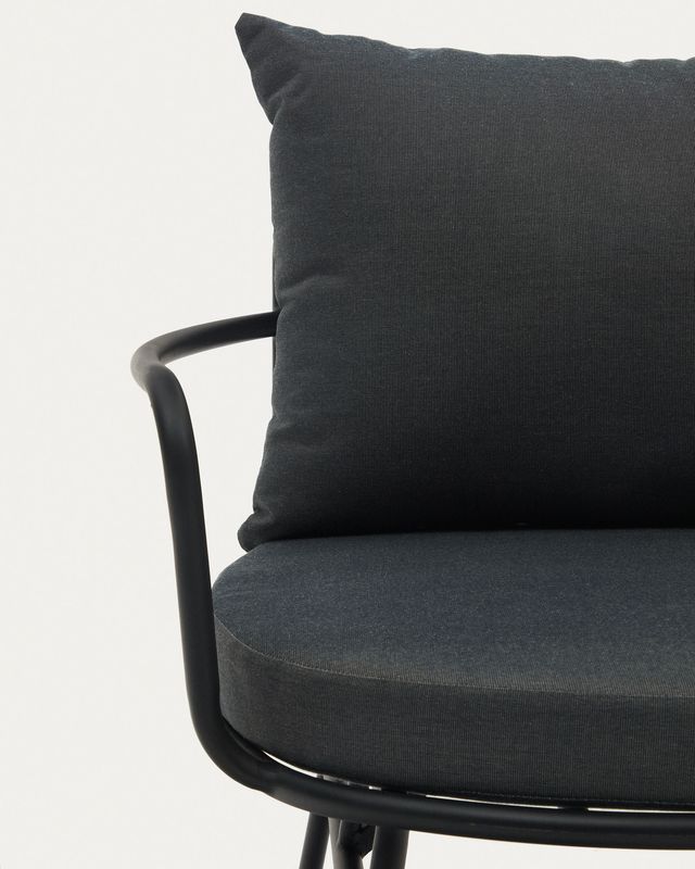 Sillón Bramant de acero con acabado negro