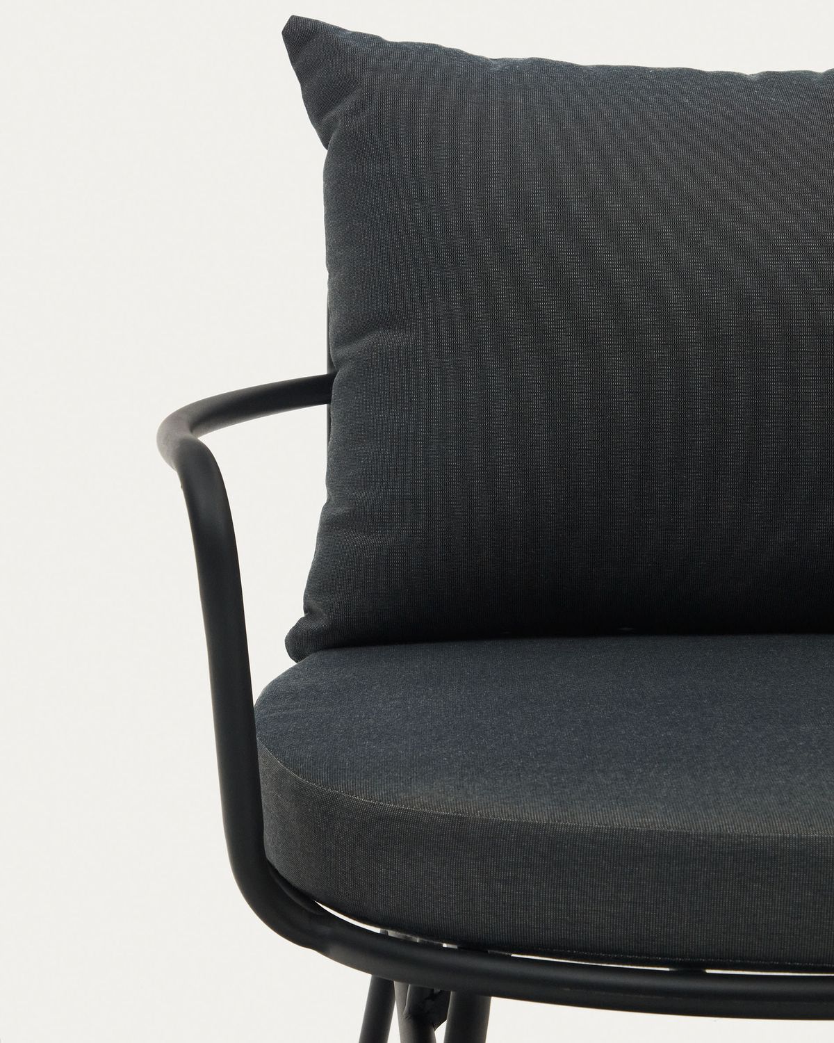 Sillón Bramant de acero con acabado negro