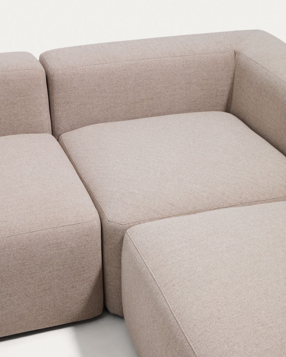 Sofá rinconero Blok 5 plazas de chenilla beige 320 x 320 cm FSC Mix Credit