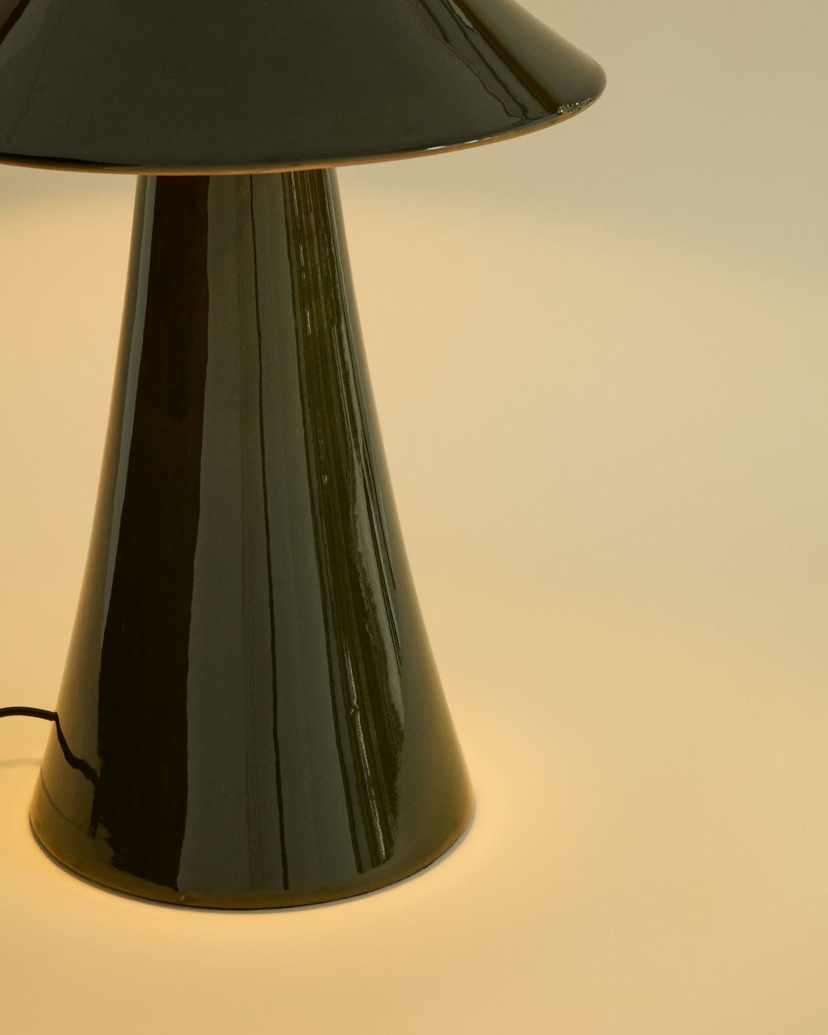 Lámpara de mesa Ceren de cerámica verde 54 cm