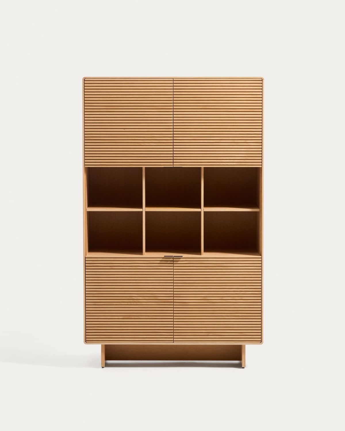 Aparador alto Norlen 4 puertas de chapa de roble acabado tono natural FSC Mix Credit 100 x 163 cm