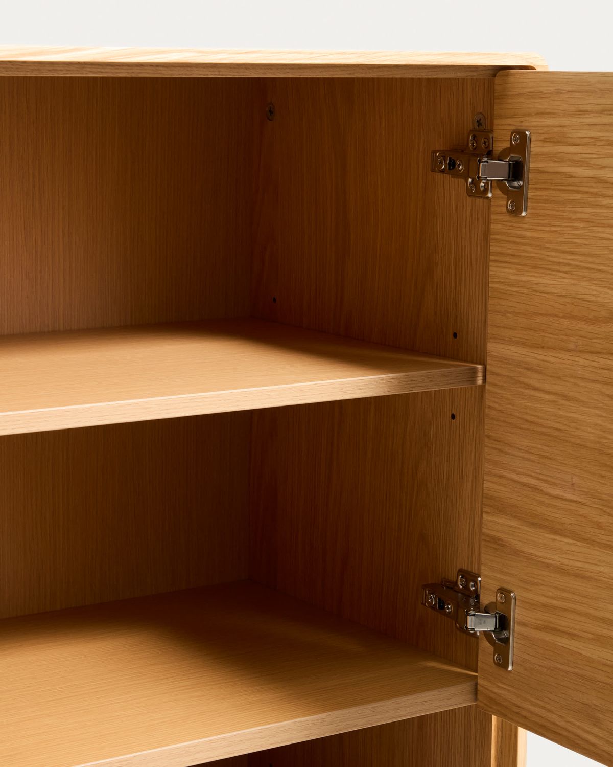 Aparador alto Norlen 4 puertas de chapa de roble acabado tono natural FSC Mix Credit 100 x 163 cm
