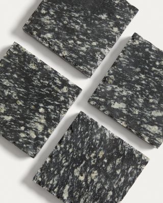 Set Arlena de 4 posavasos de granito gris oscuro