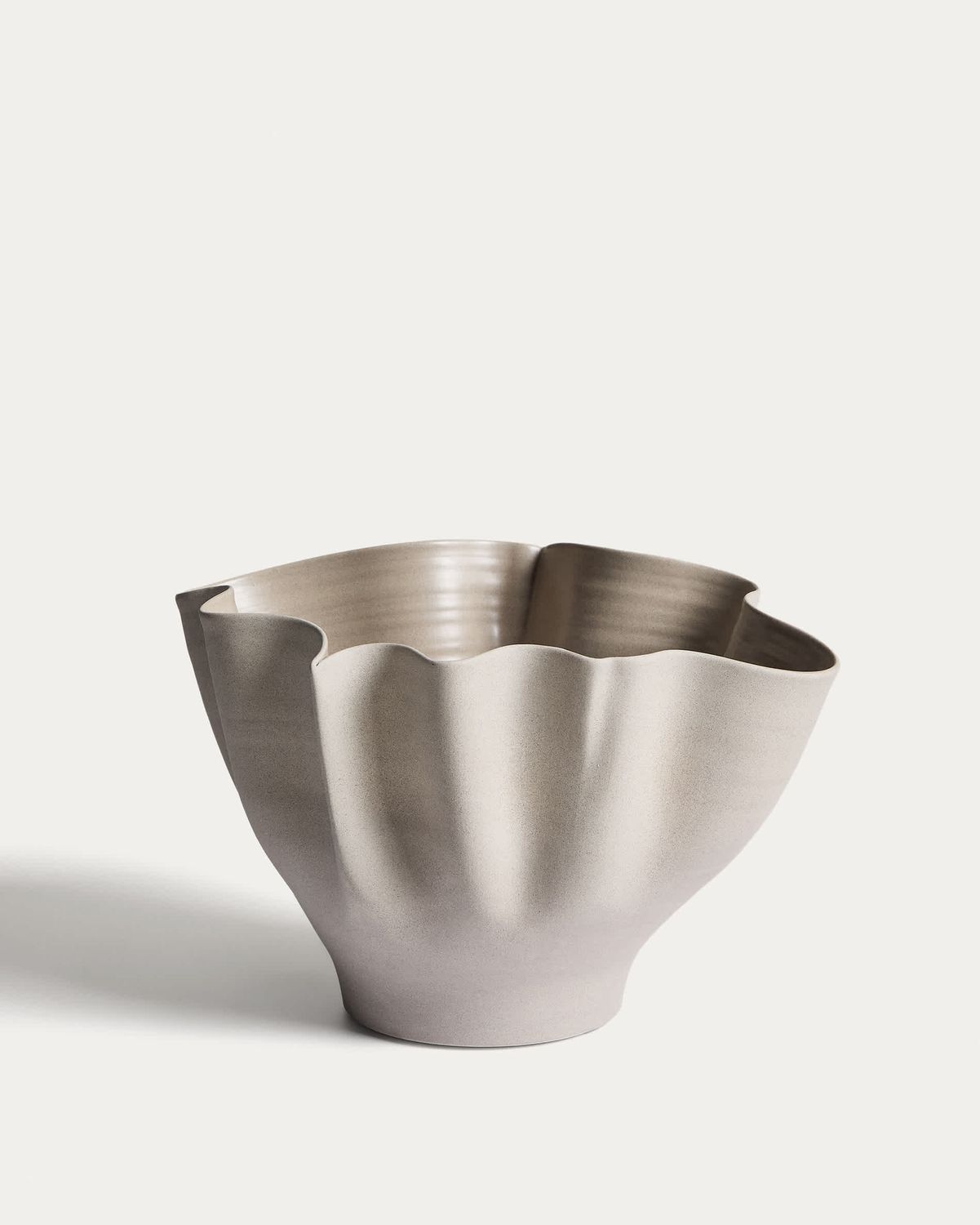 Centro de mesa Nilea de cerámica gris 38 x 28 cm