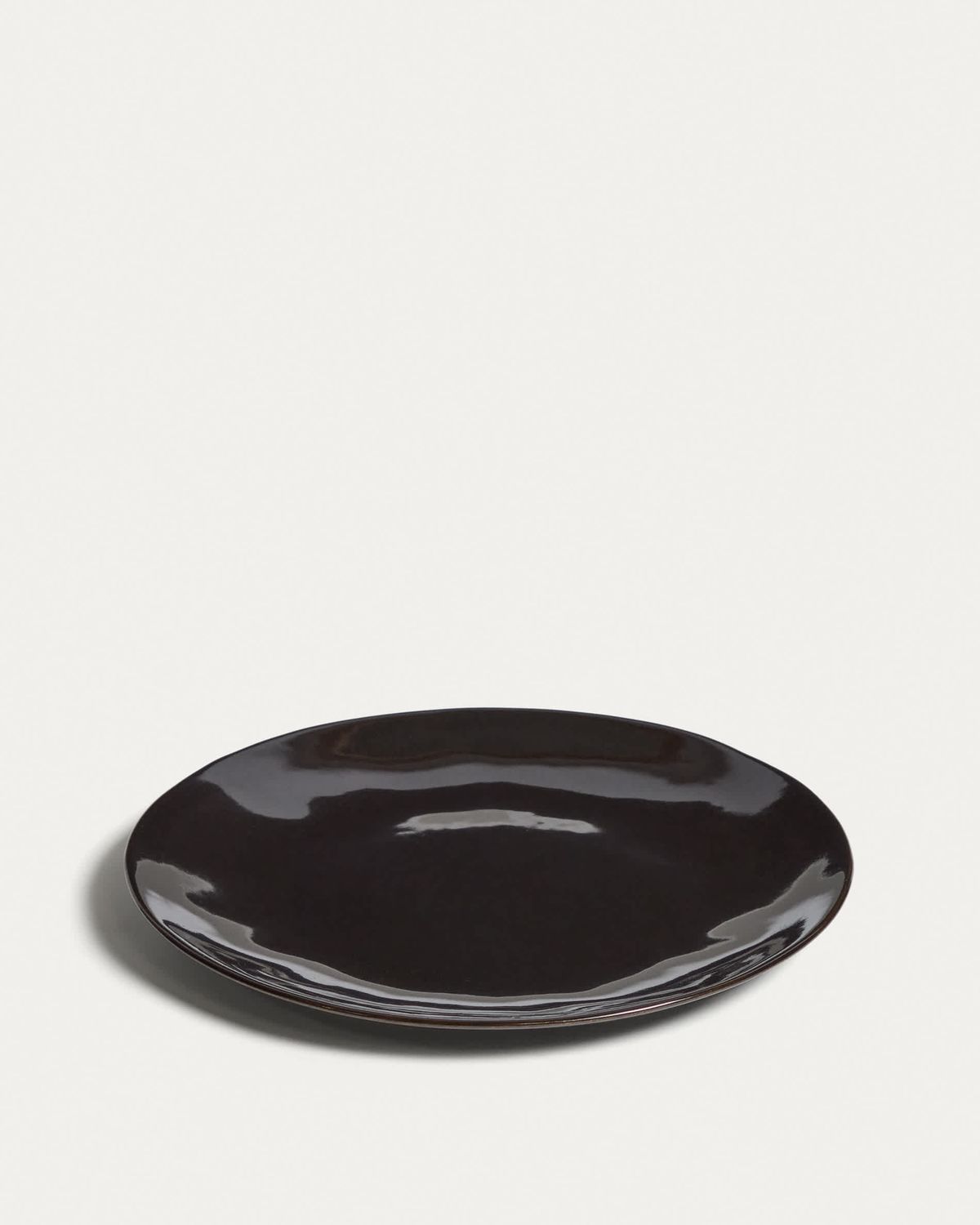 Plato plano Aderno de cerámica marrón oscuro
