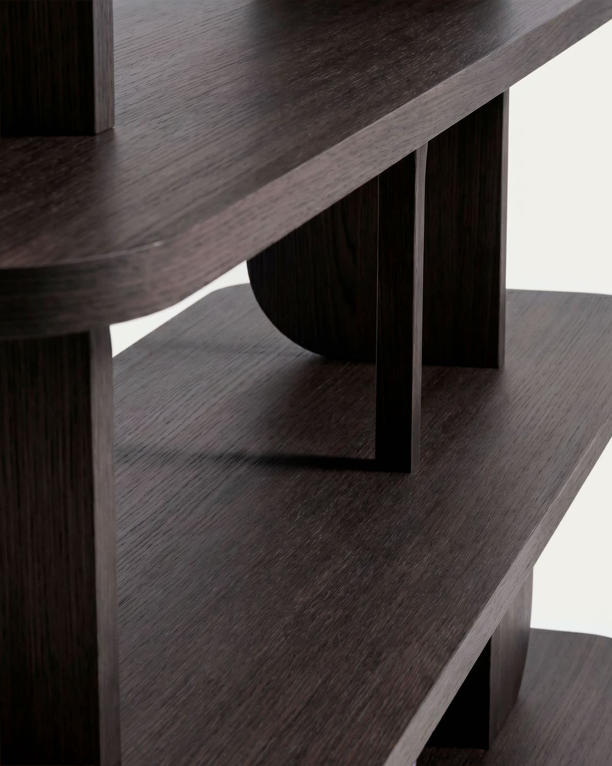 Estantería Aduma de chapa de roble con acabado ebonizado FSC 100% 160 x 187 cm