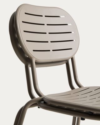 Silla apilable de exterior Brai de acero galvanizado topo