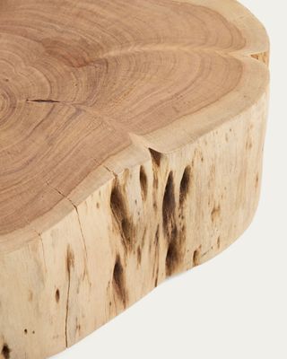 Mesa de centro Nuvine de madera maciza de acacia con acabado blanqueado con ruedas Ø65 cm