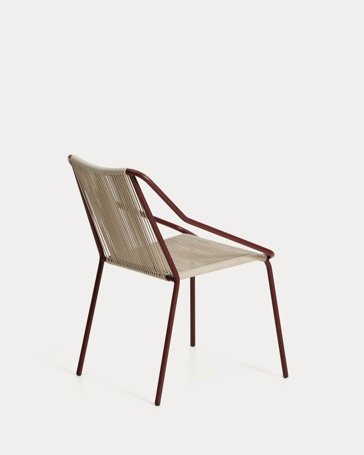 Silla apilable de exterior Zivia de cuerda crudo y acero galvanizado granate