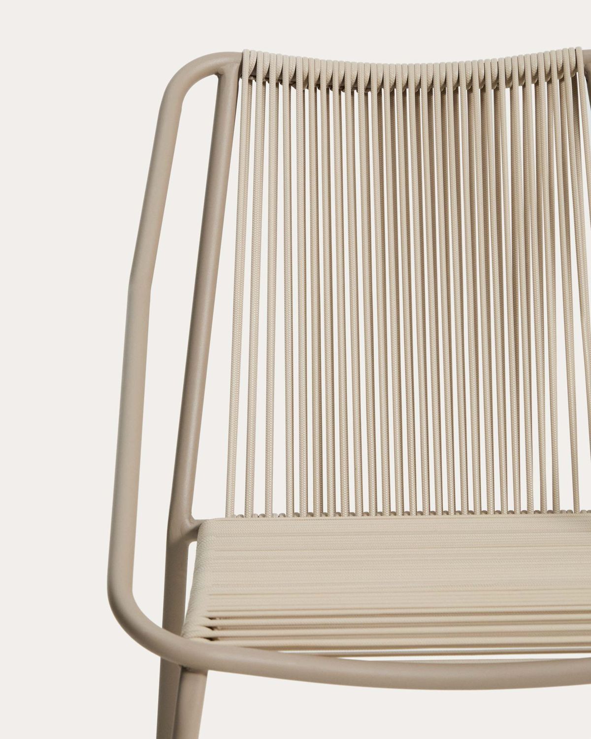 Silla apilable de exterior Zivia de cuerda crudo y acero galvanizado topo