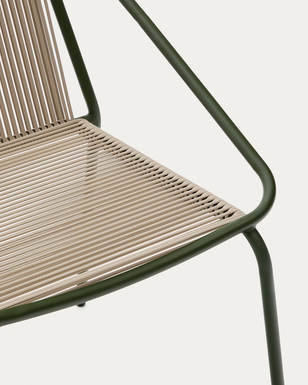 Silla apilable de exterior Zivia de cuerda crudo y acero galvanizado verde