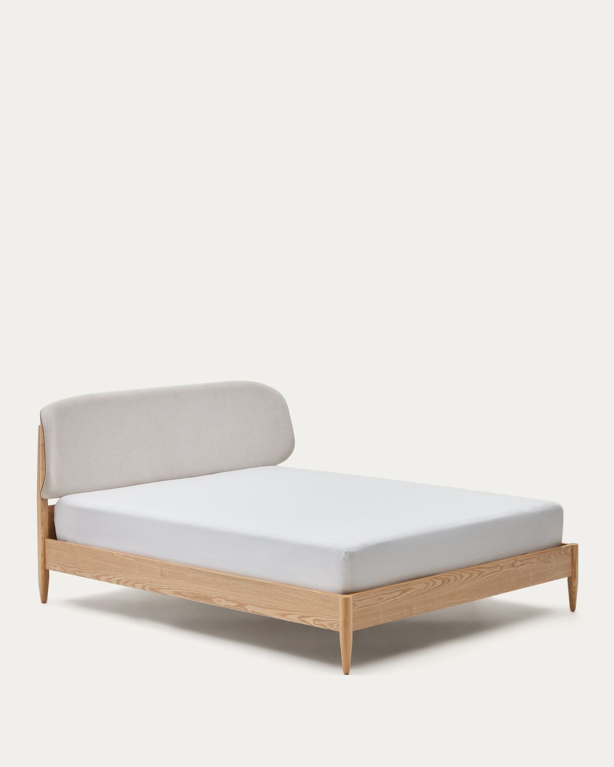 Cama Octavia madera contrachapada de fresno y cabecero tapizado blanco FSC Mix Credit 160x200cm