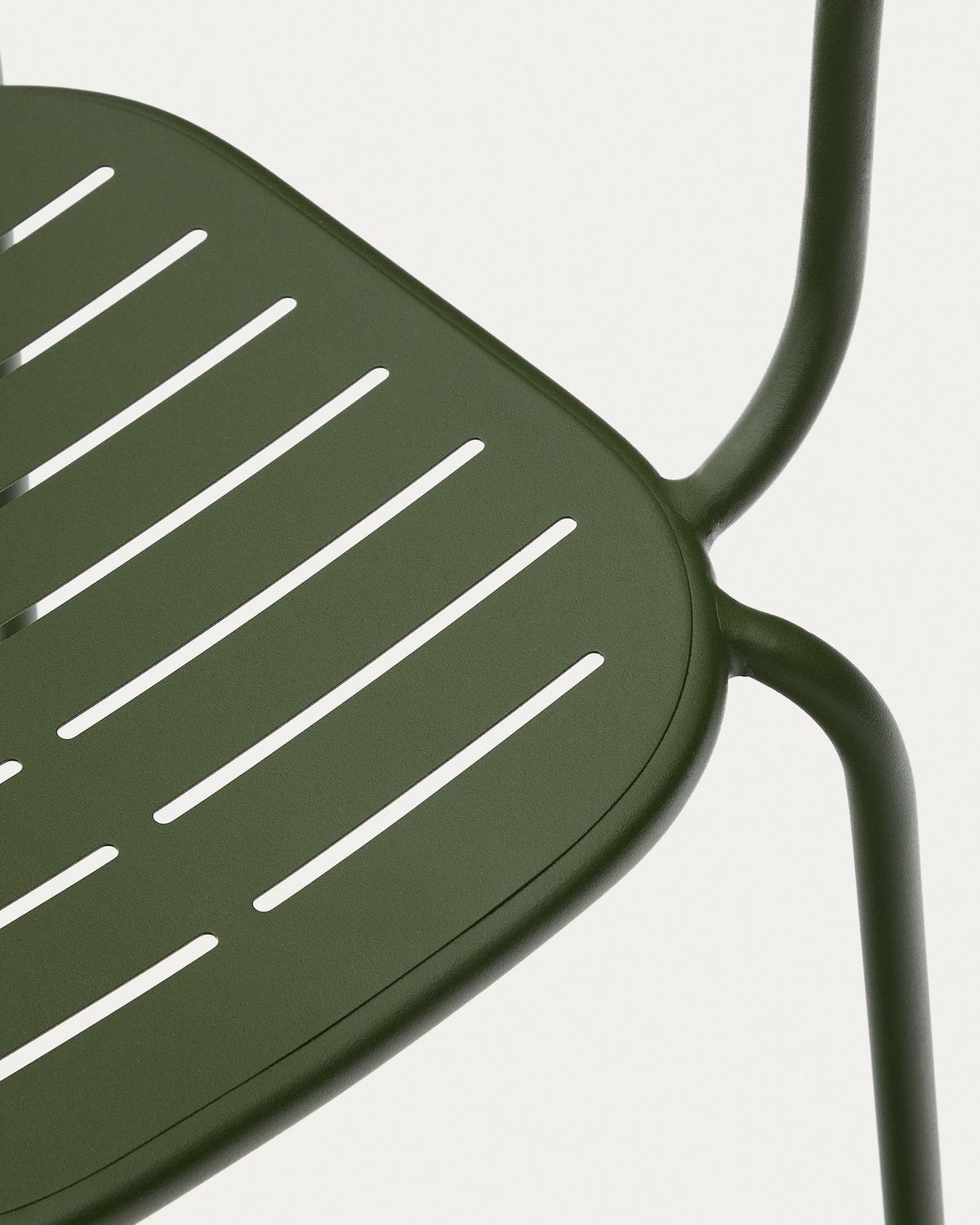 Silla apilable de exterior con reposabrazos Brai de acero galvanizado verde